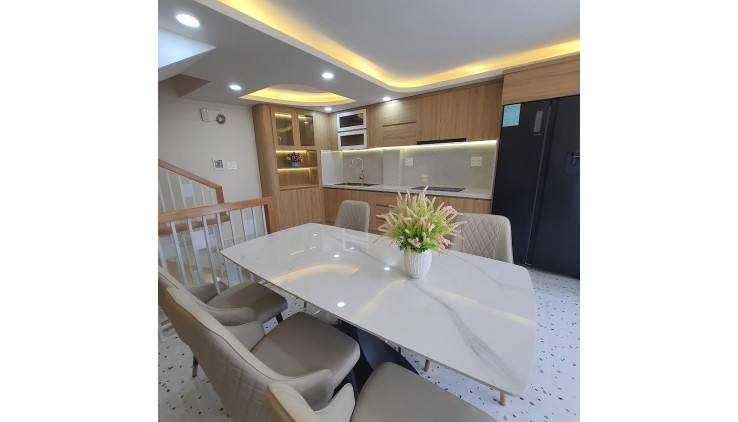 Siêu phẩm!! 5 Tầng, sát Mặt tiền P12 Gò Vấp-nhỉnh 7 tỷ